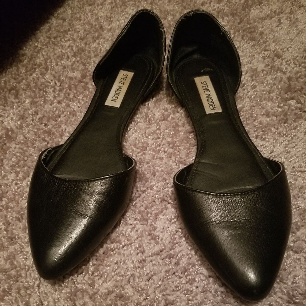 ❌Sold ❌Steve Madden black pointed flats
